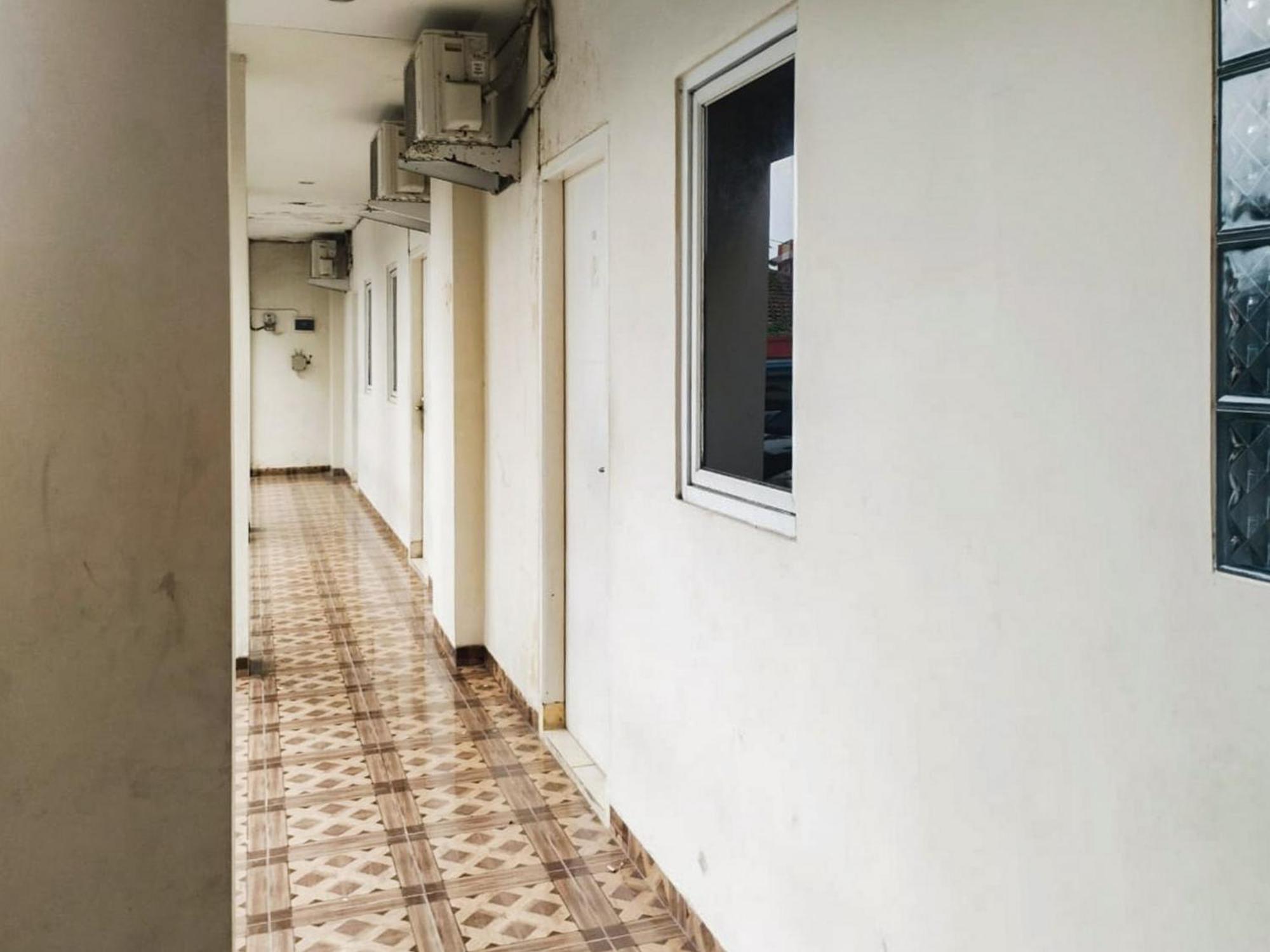 Reddoorz At Jalan Diponegoro Bandar Lampung Hotel Buitenkant foto